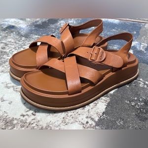 Chaco WOMEN'S TOWNES MIDFORM SANDAL